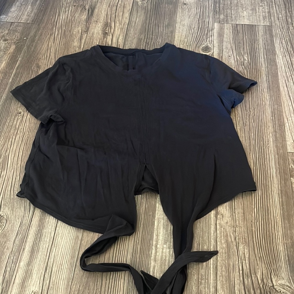 lulu tie tee